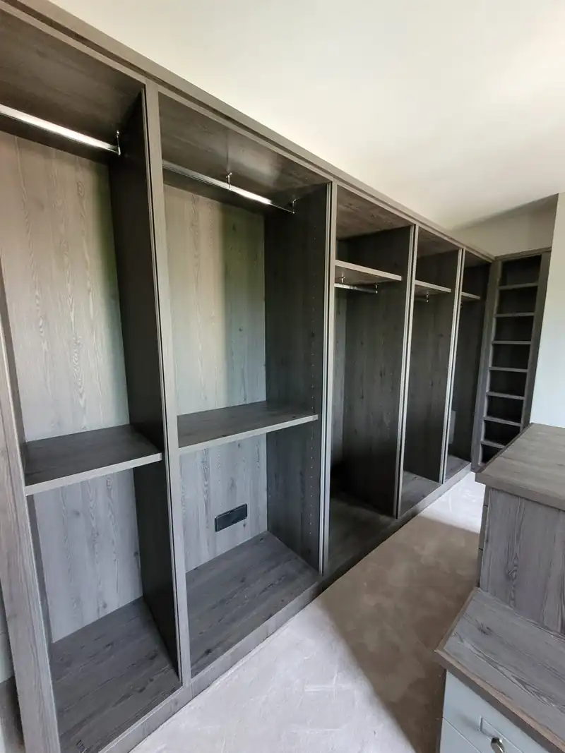 Built in wardrobes and shelving