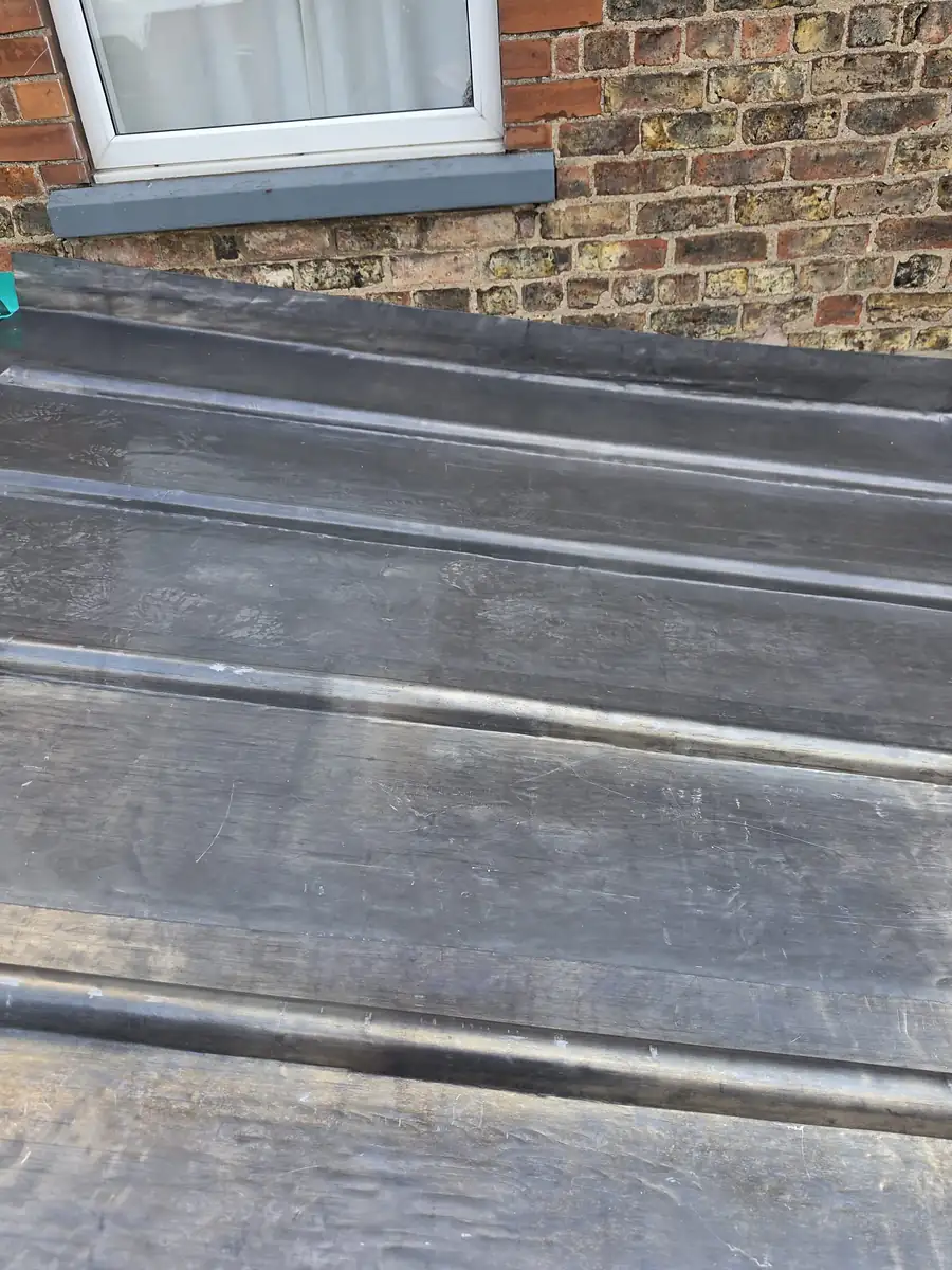 Finished EPDM flat roof
